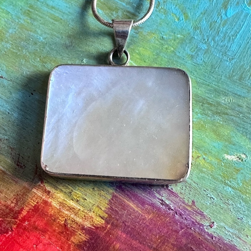 Mother Of Pearl Sterling Silver Pendant Necklace Gemstone On Chain 4250 W